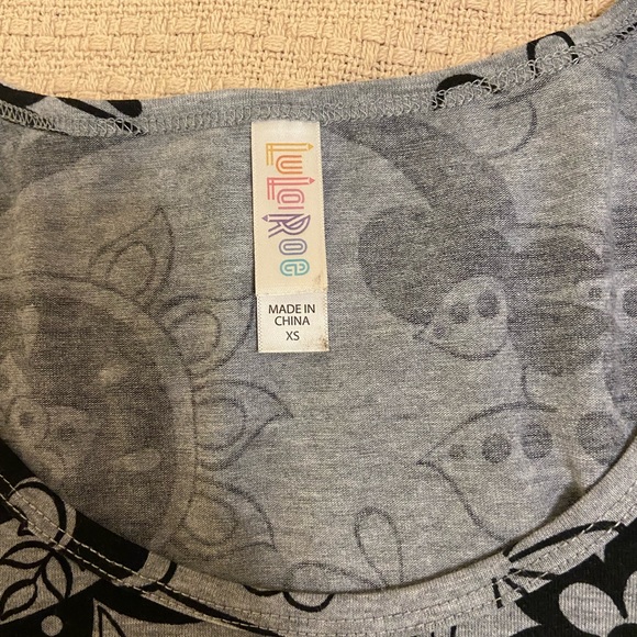 Floral LuLaRoe classic T - Picture 2 of 3